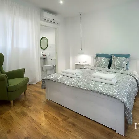 Hotelito Boutique Camp Nou Apartahotel 3*